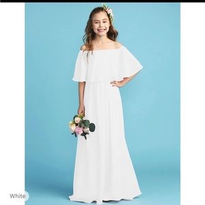 Junior Bridesmaid dress. size 8 Youth. NEVER WORN.